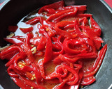 Foto del paso 3 de la receta: Bacalao con pimientos del piquillo