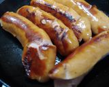 Foto del paso 2 de la receta: Hog dog encebollado con mostaza y salsa cebolla chucrog