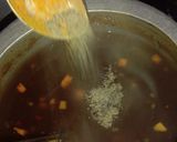 A picture of step 3 of Hot and sour paneer soup.