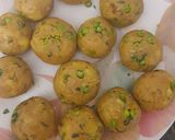 आलू मटर के कोफ्ते (aloo matar ke kofte recipe in Hindi) रेसिपी चरण 7 फोटो