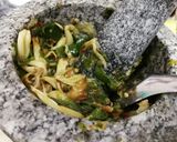 รูปขั้นตอนการทำที่ 3 ของ น้ำพริกเห็ดออรินจิ