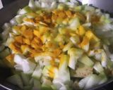 A picture of step 1 of Lauki ki Sabji.