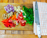 Foto langkah ke 3 dari resep Sup/Pindang Ikan Patin Bumbu Iris Yummy.