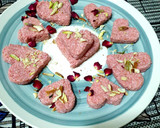 हार्ट शेप ब्रेड कोकोनट बर्फी (heart shape bread coconut barfi recipe in Hindi) रेसिपी चरण 3 फोटो