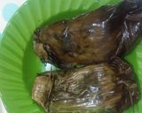 Foto langkah ke 5 dari resep Lele goreng bungkus daun.