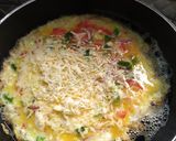 ভেজ চিজী অমলেট (veg cheese omelette recipe in Bengali) রেসিপির ধাপ 6 ছবি