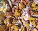 A picture of step 2 of Gobhi Pakore.