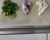 Foto langkah ke 4 dari resep Sop Ayam Kampung ala Pak Min Klaten.