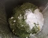 Foto del passaggio 2 della ricetta Schiacciatine con farina di bucce di piselli