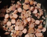 Bacon, virsli karikákkal és krumplipürével recept fázis 2 fotója