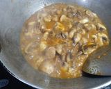 A picture of step 6 of Chilli garlic mushroom.