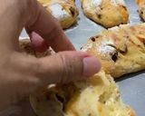 Foto langkah ke 9 dari resep Cranberry Cheese Bread.