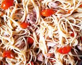Foto langkah ke 5 dari resep Spicy Tuna and Tomato Pasta with Cappers.