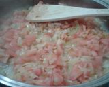 Foto del paso 4 de la receta: Mariscos con dientes de dragòn en salsa de cùrcuma