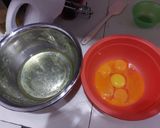 Foto langkah ke 3 dari resep Keto Chiffon Cake Pandan Sugar & Gluten Free.