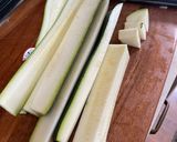 A picture of step 1 of Zucchini with Bell Peppers.