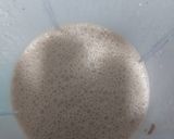 A picture of step 2 of Banana with chocolate ice cream shake.
