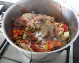 Foto del paso 4 de la receta: Costilla con garbanzos y alcachofas