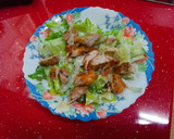 Foto del paso 4 de la receta: Ensalada de pollo con salsa de yogur (airfryer)