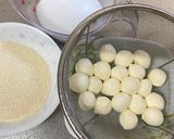 A picture of step 2 of Mozzarella and Semolina Roll Cake.