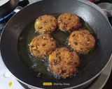 A picture of step 5 of Leftover Rice Cutlet / patties.