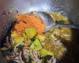 A picture of step 5 of Sambhar with idli.