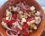 Foto del paso 1 de la receta: Ensalada de pepino y granada 🥙