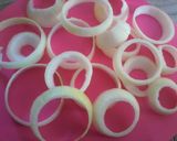 Foto langkah ke 1 dari resep Onion Ring krispi.