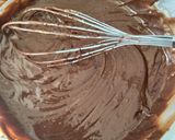 Une image de l'étape 2 de Gâteau de mousse au chocolat cuit 😋.
