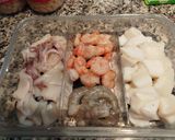 Foto del paso 5 de la receta: Alubias con calamar, gambas, langostinos y choco