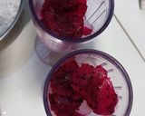 Foto langkah ke 2 dari resep Es Buah Naga Del Coco.