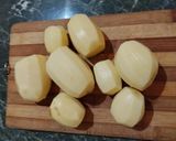 Foto del passaggio 1 della ricetta Tentacoli di wurstel e patate prezzemolate