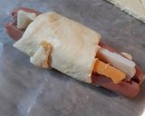 A picture of step 2 of Croissant-Dogs.
