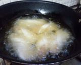 A picture of step 9 of Jaali samosa.