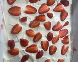 A picture of step 4 of Strawberry Tiramisu 🍓🍓🍓.