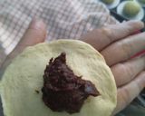 Foto langkah ke 2 dari resep Roti Jamur Shiitake isi Selai Coklat.
