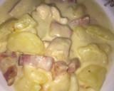 Foto del paso 2 de la receta: Patatas con nata, pollo y panceta ahumada