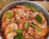 รูปขั้นตอนการทำที่ 2 ของ กุ้งอบสมุนไพร