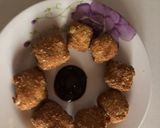 A picture of step 4 of Chicken nugget and cheese.