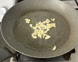 Foto del paso 1 de la receta: Merluza en salsa verde