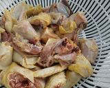 Hình bước làm 1 của món Gà chiên mắm