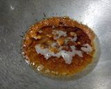 A picture of step 3 of Caramelized suji /rava halwa.
