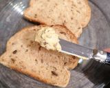 Une image de l'étape 2 de Tartine de rillette de raie à la moutarde terre mer.