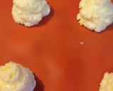 Foto del paso 3 de la receta: Coquitos bañados con chocolate receta de Doña Petrona