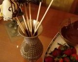 Φωτογραφία βήματος 2 της συνταγής Bouquet φράουλας βουτηγμένες σε σοκολάτα ♠💜