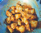 A picture of step 4 of Lasaniya Batata.