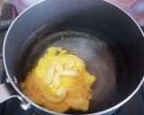 Foto langkah ke 2 dari resep Soes kering isi coklat.