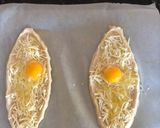 A picture of step 3 of Egg cheese pita.