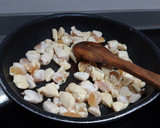 Foto del paso 2 de la receta: Pollo con curry de manzana y mango