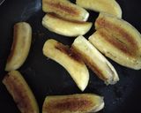 Foto langkah ke 5 dari resep Dadar Gulung Isi Pisang Cokelat.